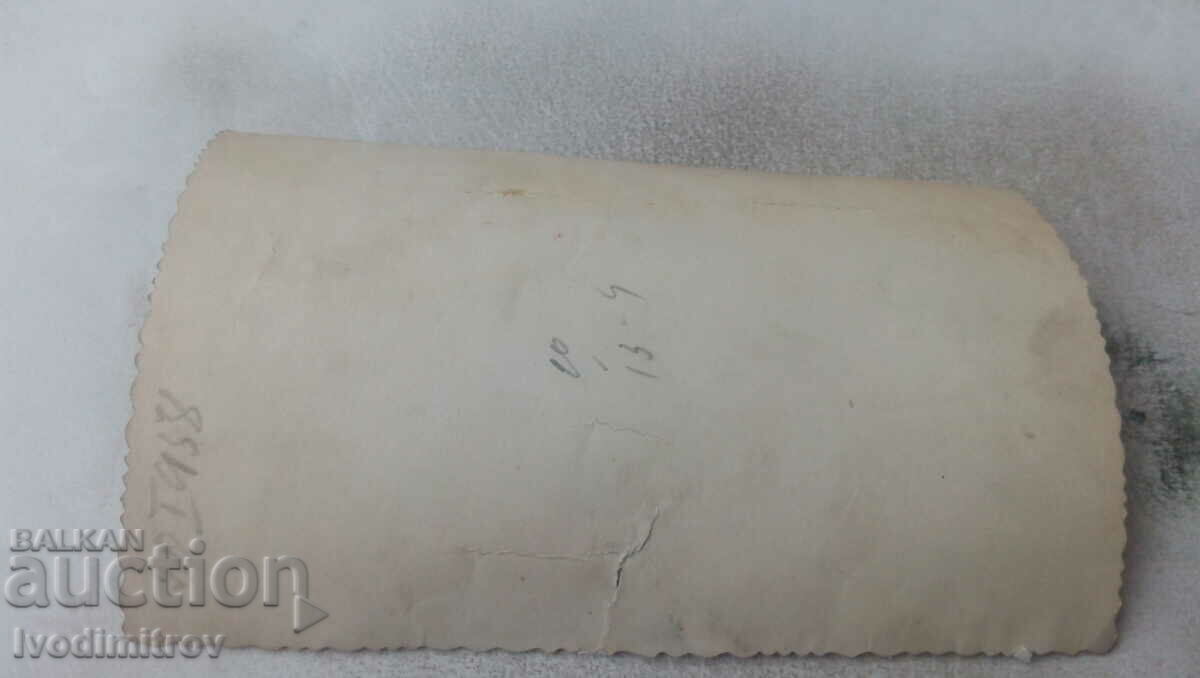 Photo Newlyweds with their friends on the stairs 1938 with price 1.15 BGN | € 0.59 Photo Newlyweds with their friends on the stairs 1938 with price 1.15 BGN | € 0.59