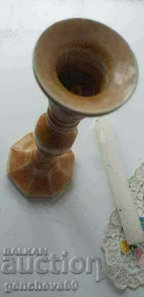 Auction  LOT Classic metal candle holder and napkin holder