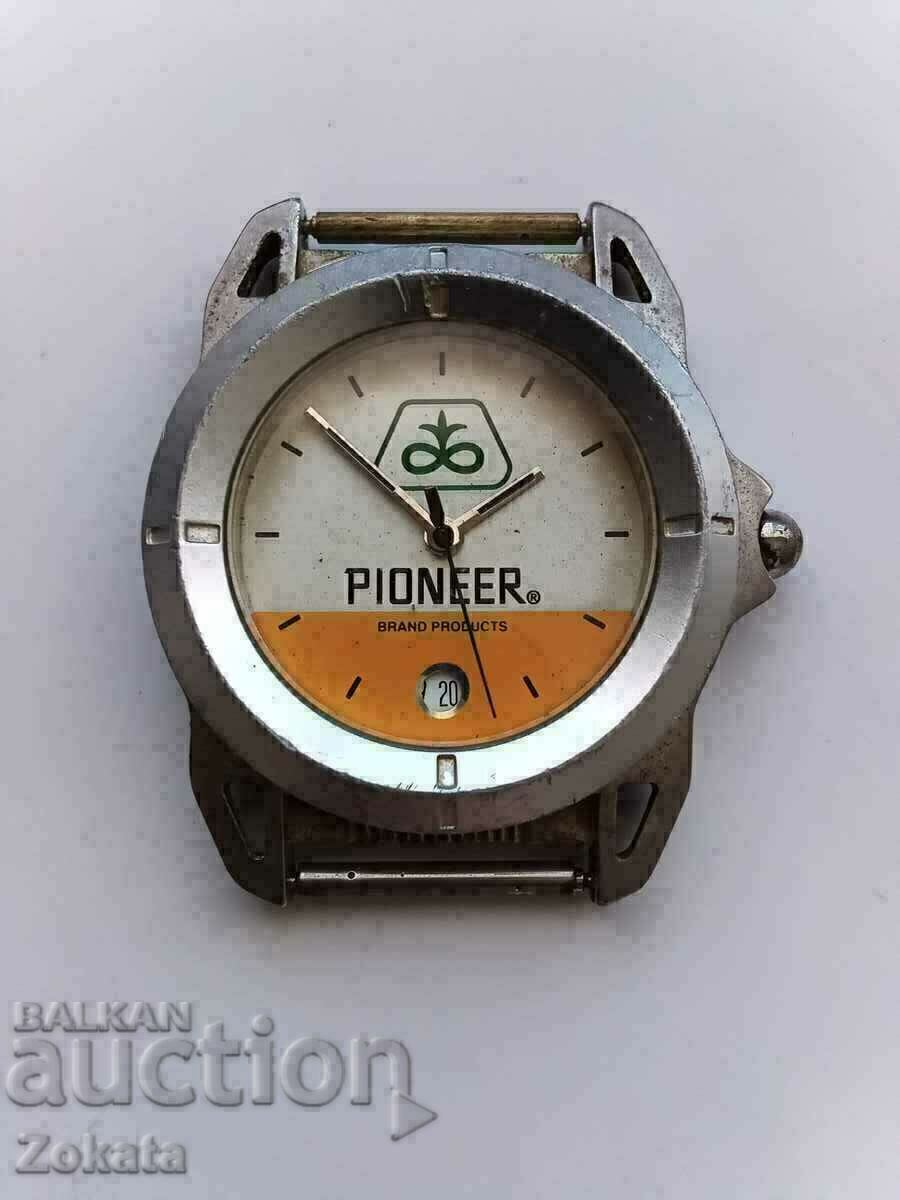 Рекламен часовник Пайнер.