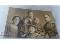 Photo Officer with his family