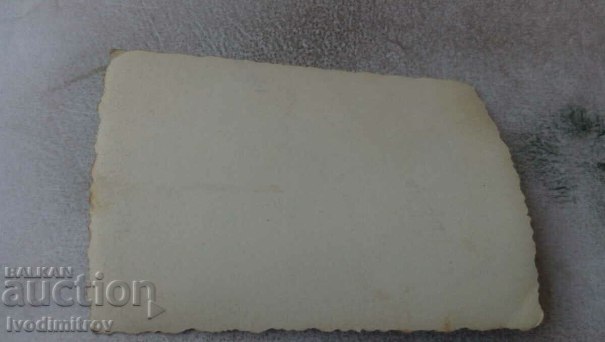 Φωτογραφία Μαθήτριες στο πάρκο το χειμώνα με τιμή 0.85 BGN | € 0.43 Φωτογραφία Μαθήτριες στο πάρκο το χειμώνα με τιμή 0.85 BGN | € 0.43