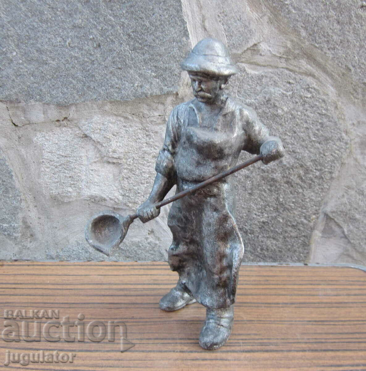 old Russian heavy metal figure figurine of a foundry with price 70.00 BGN | € 35.79 old Russian heavy metal figure figurine of a foundry with price 70.00 BGN | € 35.79