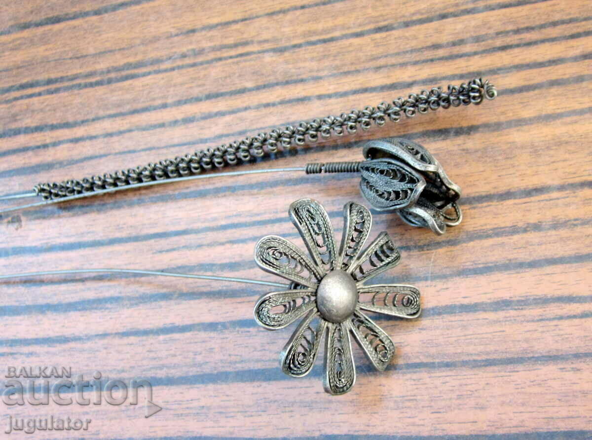 Auction vintage metal flower bouquet made of filigree Auction vintage metal flower bouquet made of filigree