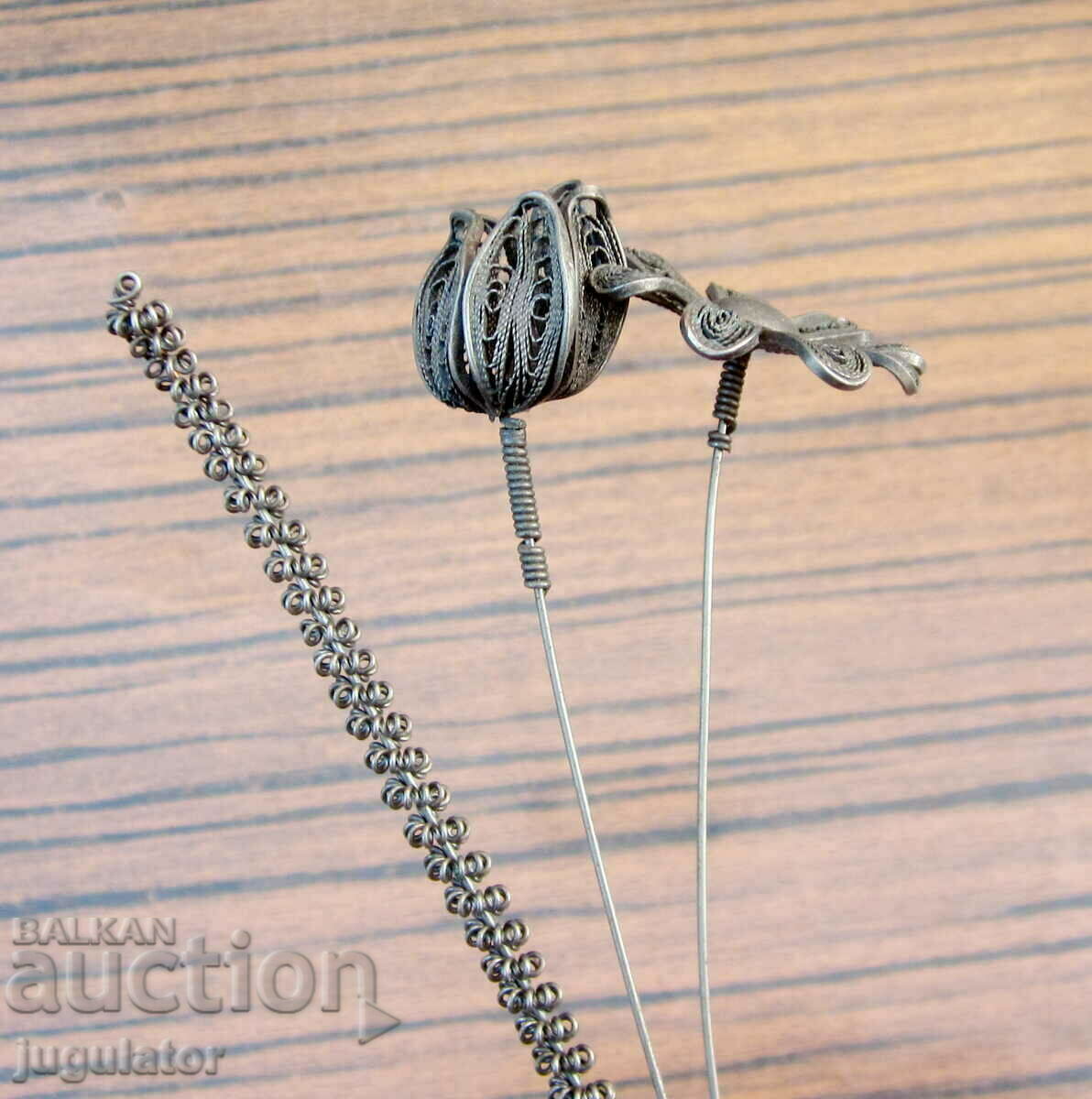 Delivery of vintage metal flower bouquet made of filigree Delivery of vintage metal flower bouquet made of filigree