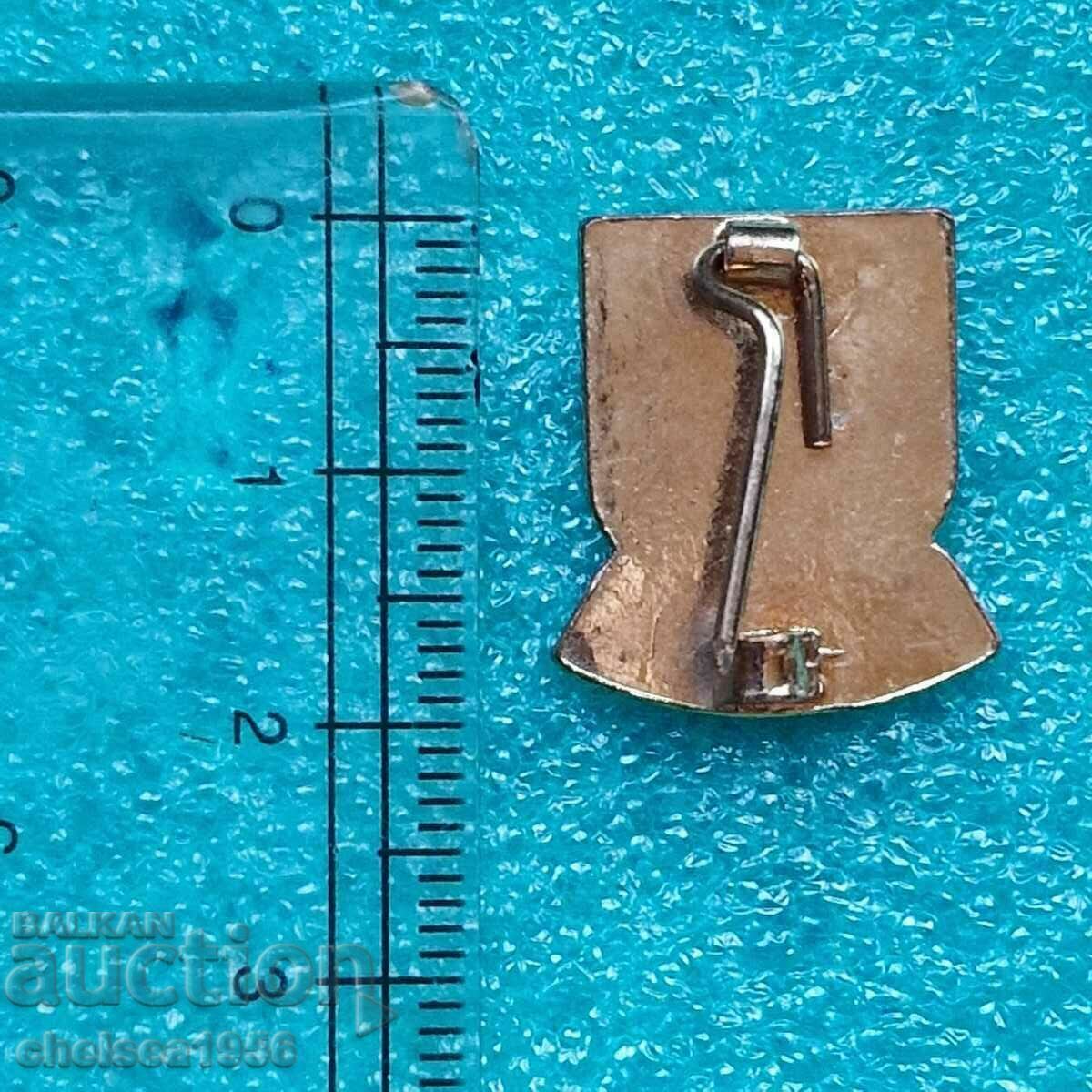 Manchester United badge with price 13.99 BGN | € 7.15 Manchester United badge with price 13.99 BGN | € 7.15