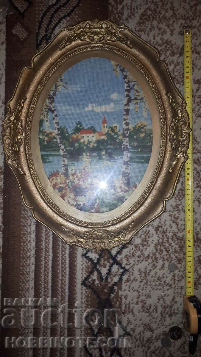 TAPISIE in CADRU OVAL - LAC 30 / 17 cu preț 99.00 BGN | € 50.62 TAPISIE in CADRU OVAL - LAC 30 / 17 cu preț 99.00 BGN | € 50.62