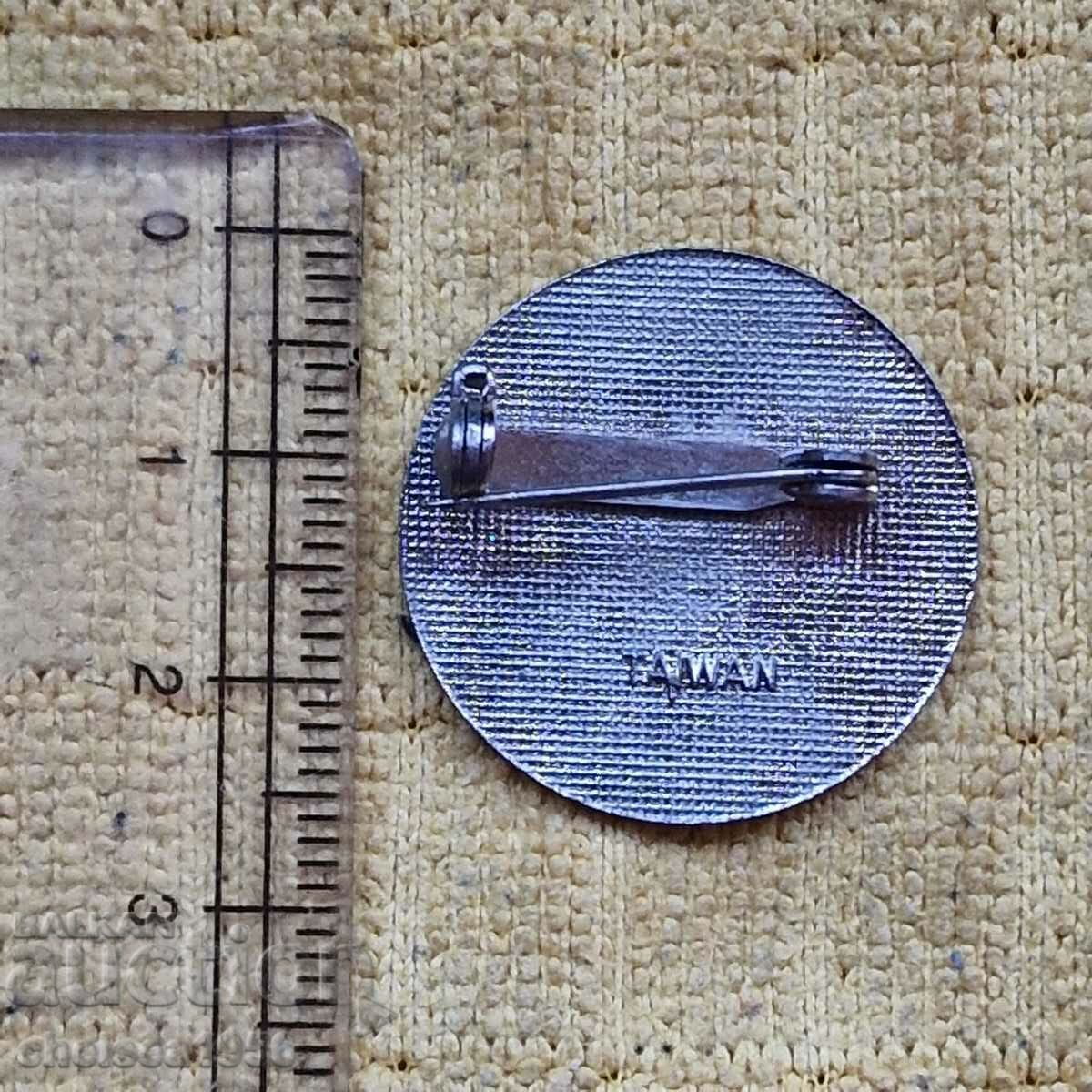 Insigna Jocurilor Olimpice de iarnă din 1980 Lake Placid cu preț 9.99 BGN | € 5.11