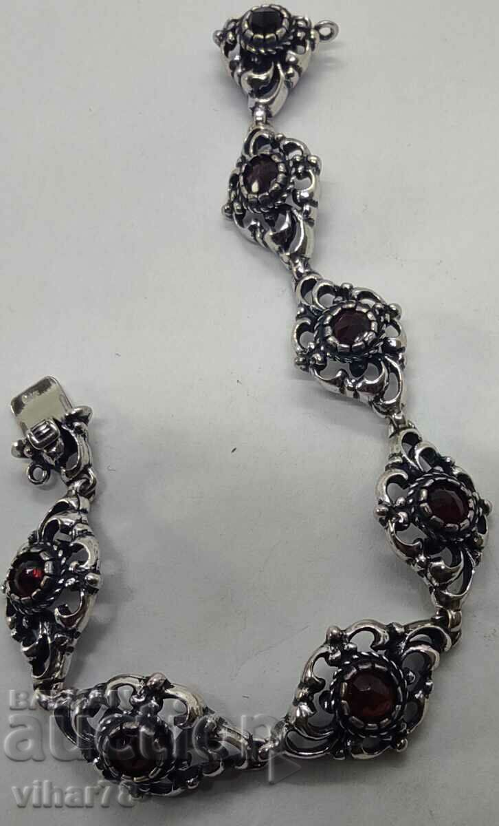 silver bracelet with garnet-835 sample with price 449.99 BGN | € 230.08 silver bracelet with garnet-835 sample with price 449.99 BGN | € 230.08