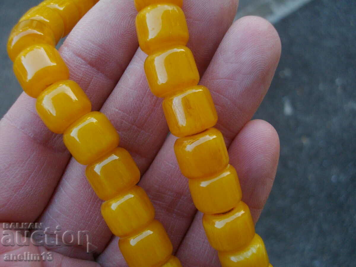 Delivery of OLD ROSARY BAKELITE AMBER Delivery of OLD ROSARY BAKELITE AMBER