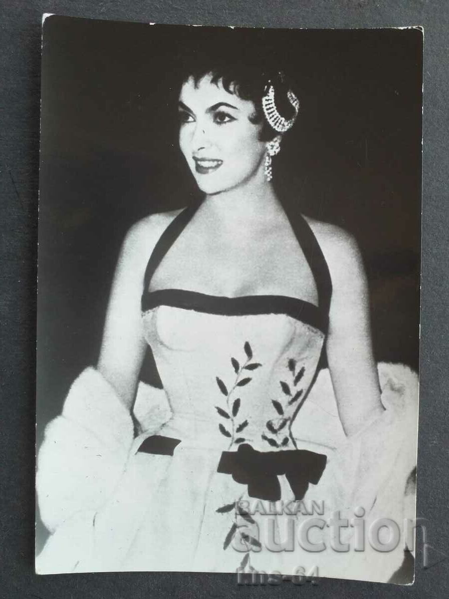 Gina Lollobridge