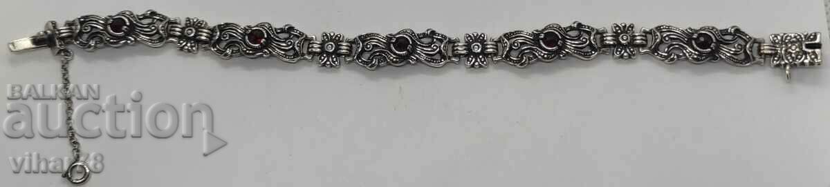 silver bracelet with garnet-835 sample with price 449.99 BGN | € 230.08 silver bracelet with garnet-835 sample with price 449.99 BGN | € 230.08