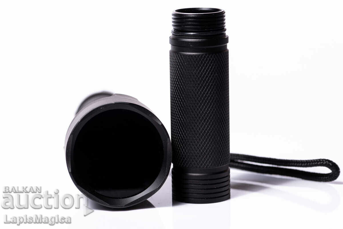 Auction Convoy C8 Ultraviolet flashlight 365nm with filter Auction Convoy C8 Ultraviolet flashlight 365nm with filter