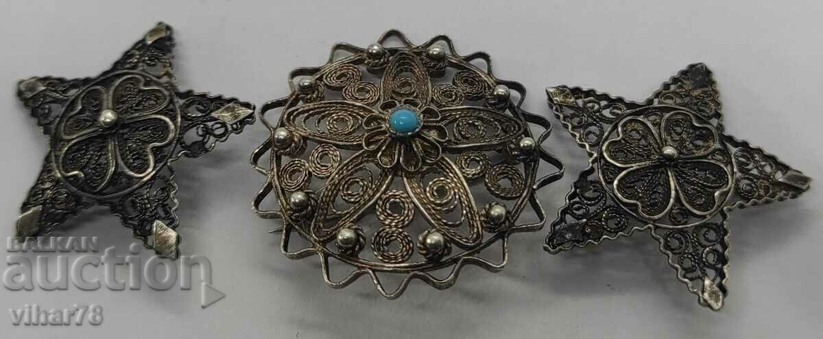 LOT DE TREI BROȘE DE ARGINT VECHI