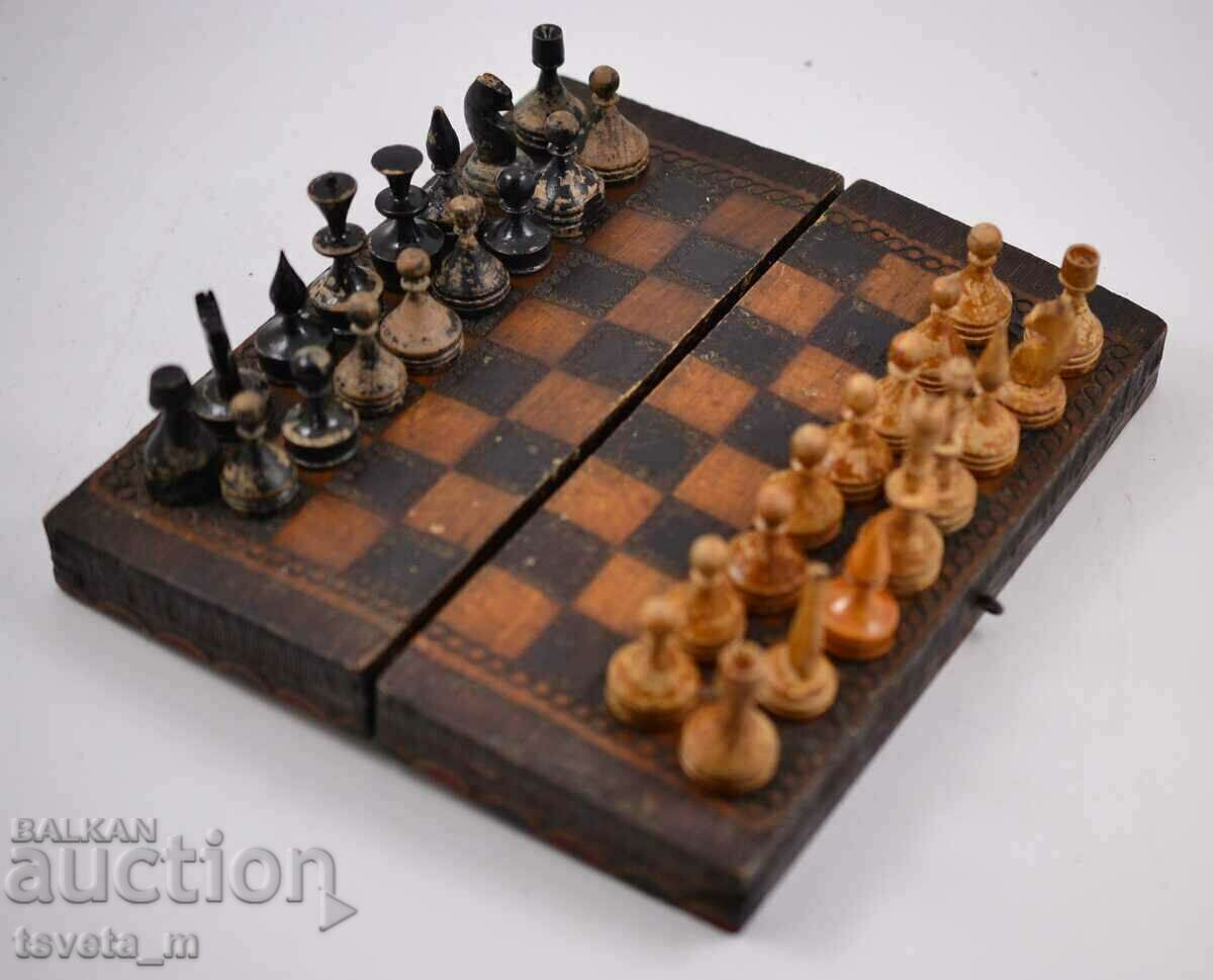 Auction Ancient Chess, wooden, 16.5x18.5 cm - handmade Auction Ancient Chess, wooden, 16.5x18.5 cm - handmade