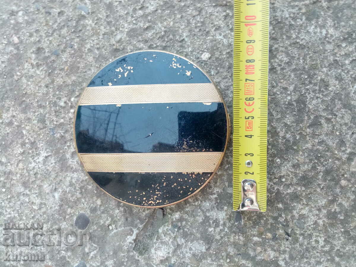 Delivery of Powder box with mirror