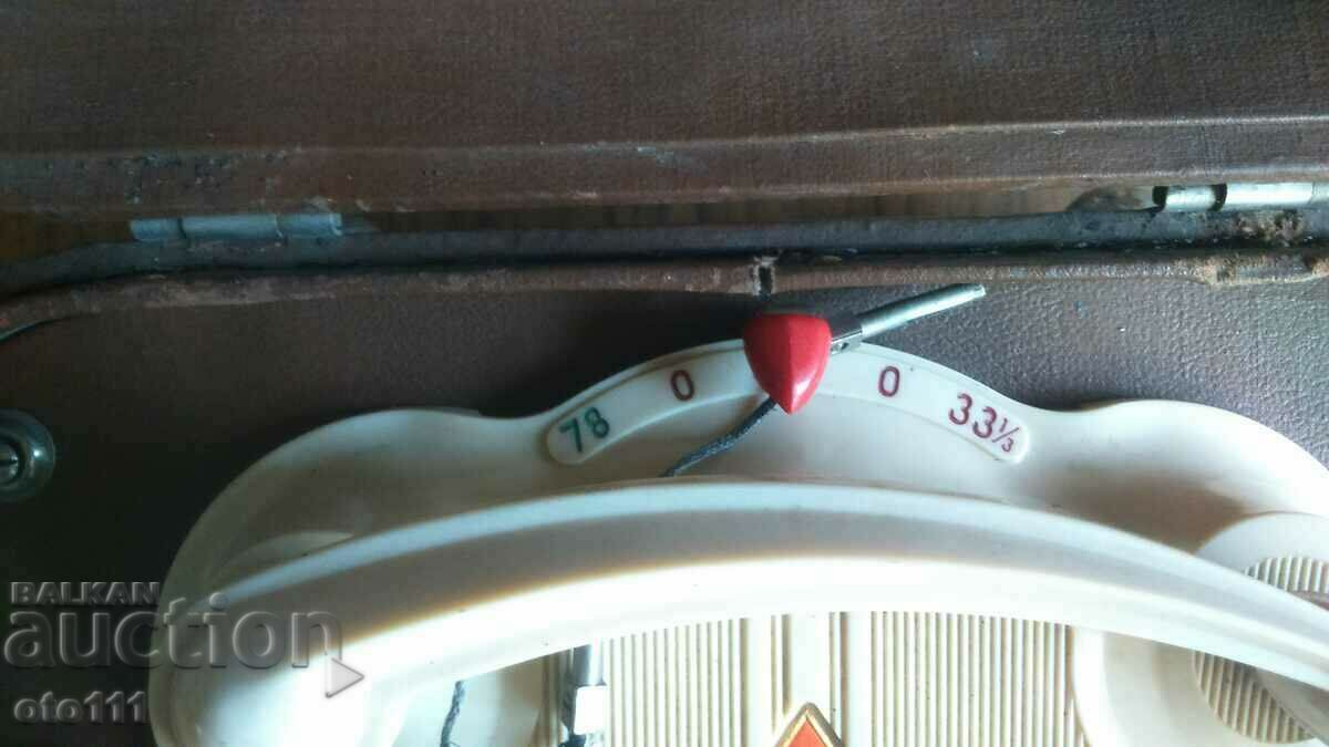 Auction OLD GRAMOPHONE Auction OLD GRAMOPHONE