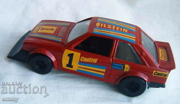 Auction Polistil Ford Escort Polistil Ford Escort stroller model 1:40 Auction Polistil Ford Escort Polistil Ford Escort stroller model 1:40