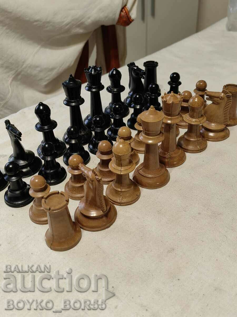 Complete Set of Original Soc Bakelite Chess Pieces - 5 Complete Set of Original Soc Bakelite Chess Pieces - 5