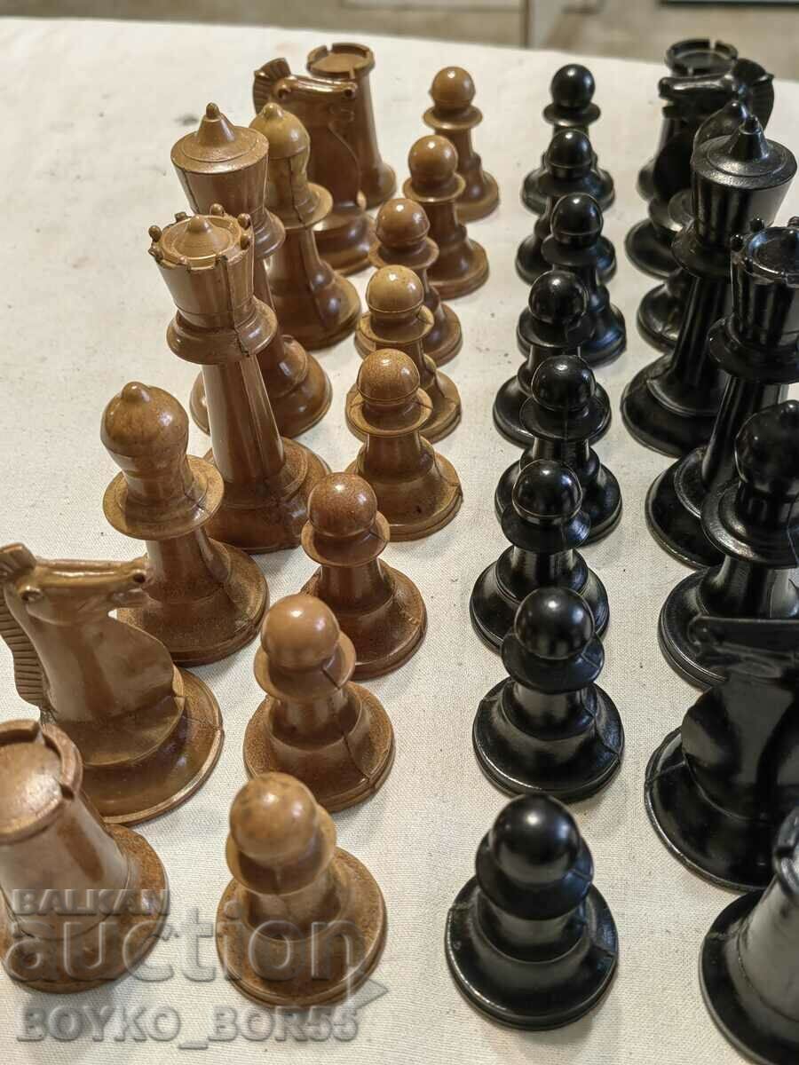 Complete Set of Original Soc Bakelite Chess Pieces
