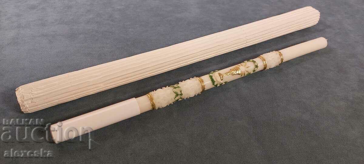 Μεγάλο αναμνηστικό κερί με τιμή 15.00 BGN | € 7.67 Μεγάλο αναμνηστικό κερί με τιμή 15.00 BGN | € 7.67