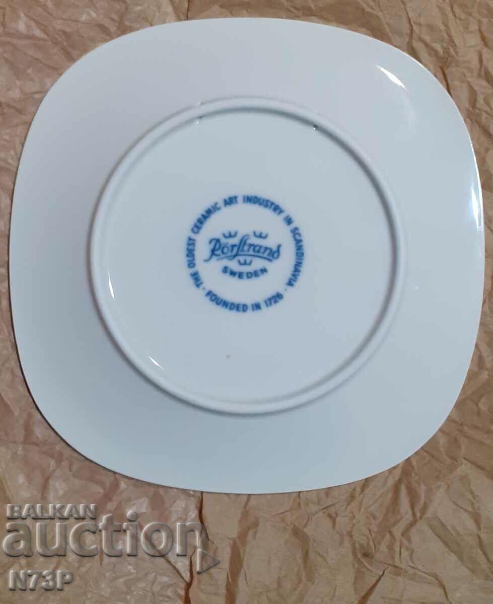 Delivery of PORCELAIN PLATE. COLLECTION. RORSTRAND. SWEDEN. Delivery of PORCELAIN PLATE. COLLECTION. RORSTRAND. SWEDEN.