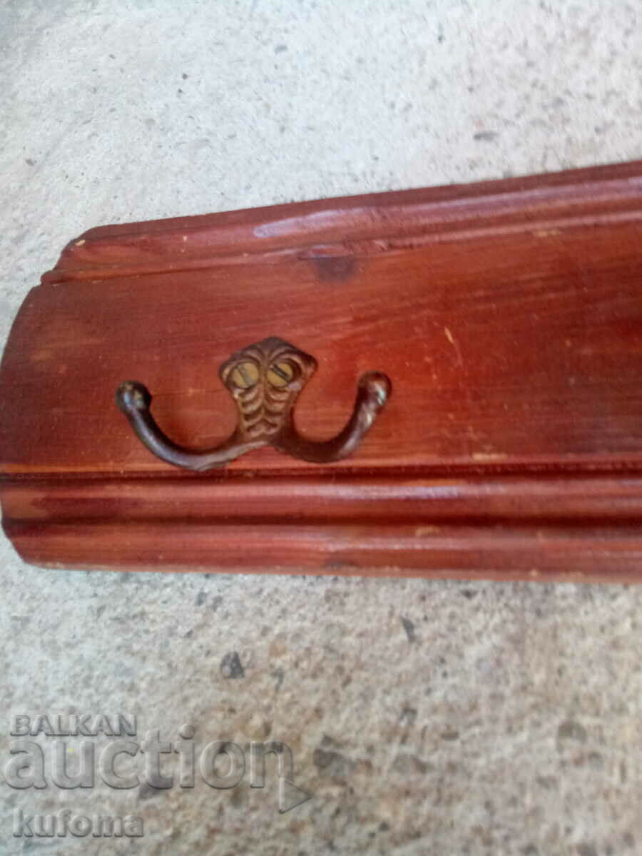 Auction Hanger Auction Hanger