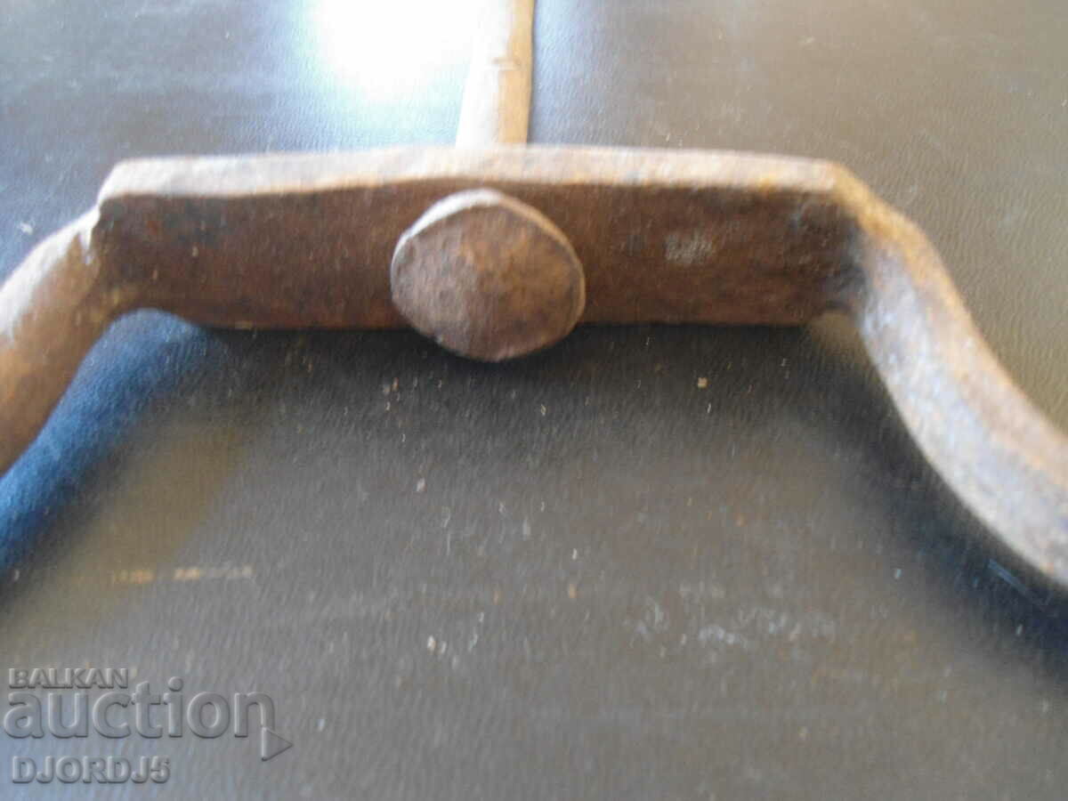 Auction An old forged hook, a crown Auction An old forged hook, a crown