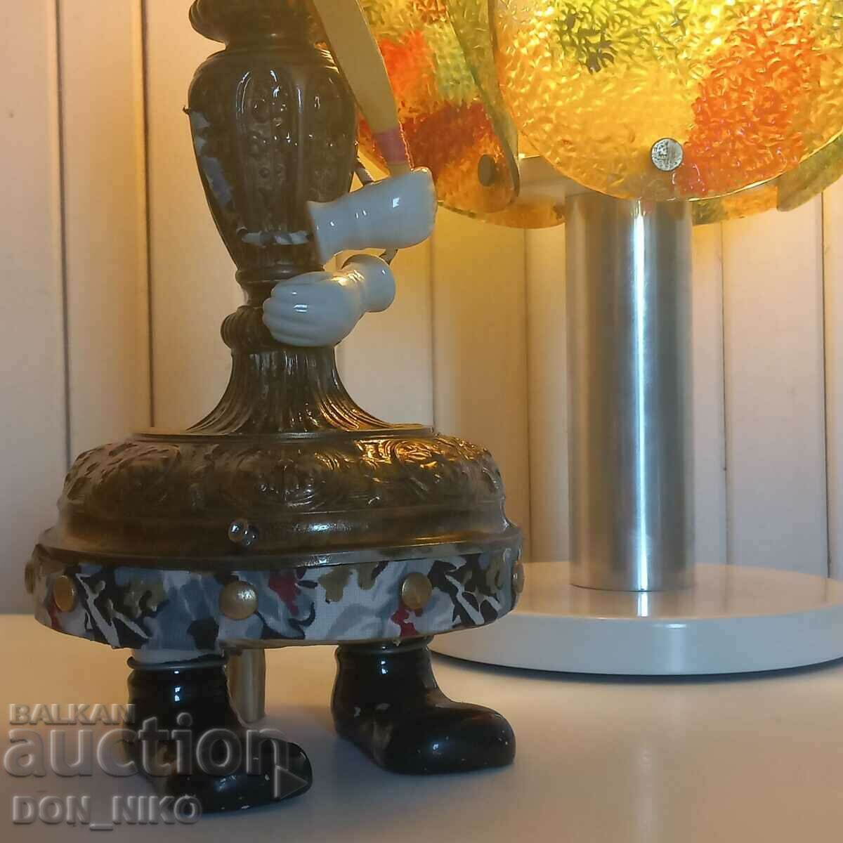 Figurină-Geișa japoneză realizată manual cu preț 125.00 BGN | € 63.91 Figurină-Geișa japoneză realizată manual cu preț 125.00 BGN | € 63.91