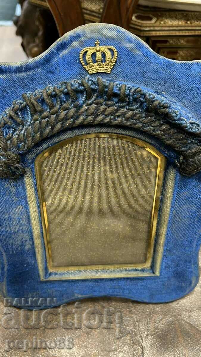 Auction ROYAL PHOTO FRAME Auction ROYAL PHOTO FRAME