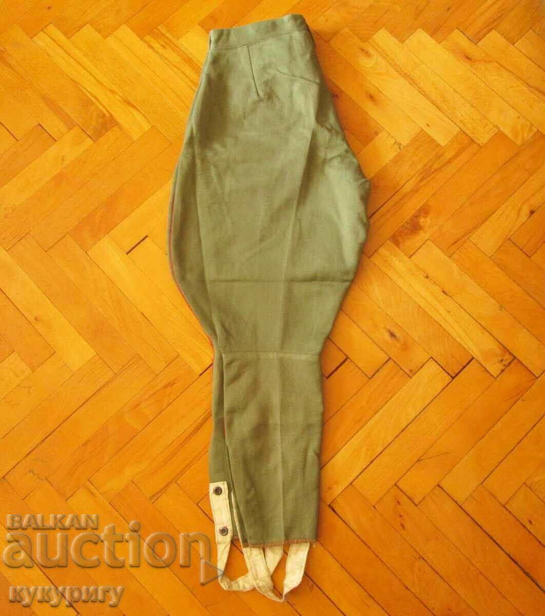 Παλιά βράκα αξιωματικού από καλοκαιρινές στρατιωτικές στολές πεζικού με τιμή 200.00 BGN | € 102.26 Παλιά βράκα αξιωματικού από καλοκαιρινές στρατιωτικές στολές πεζικού με τιμή 200.00 BGN | € 102.26