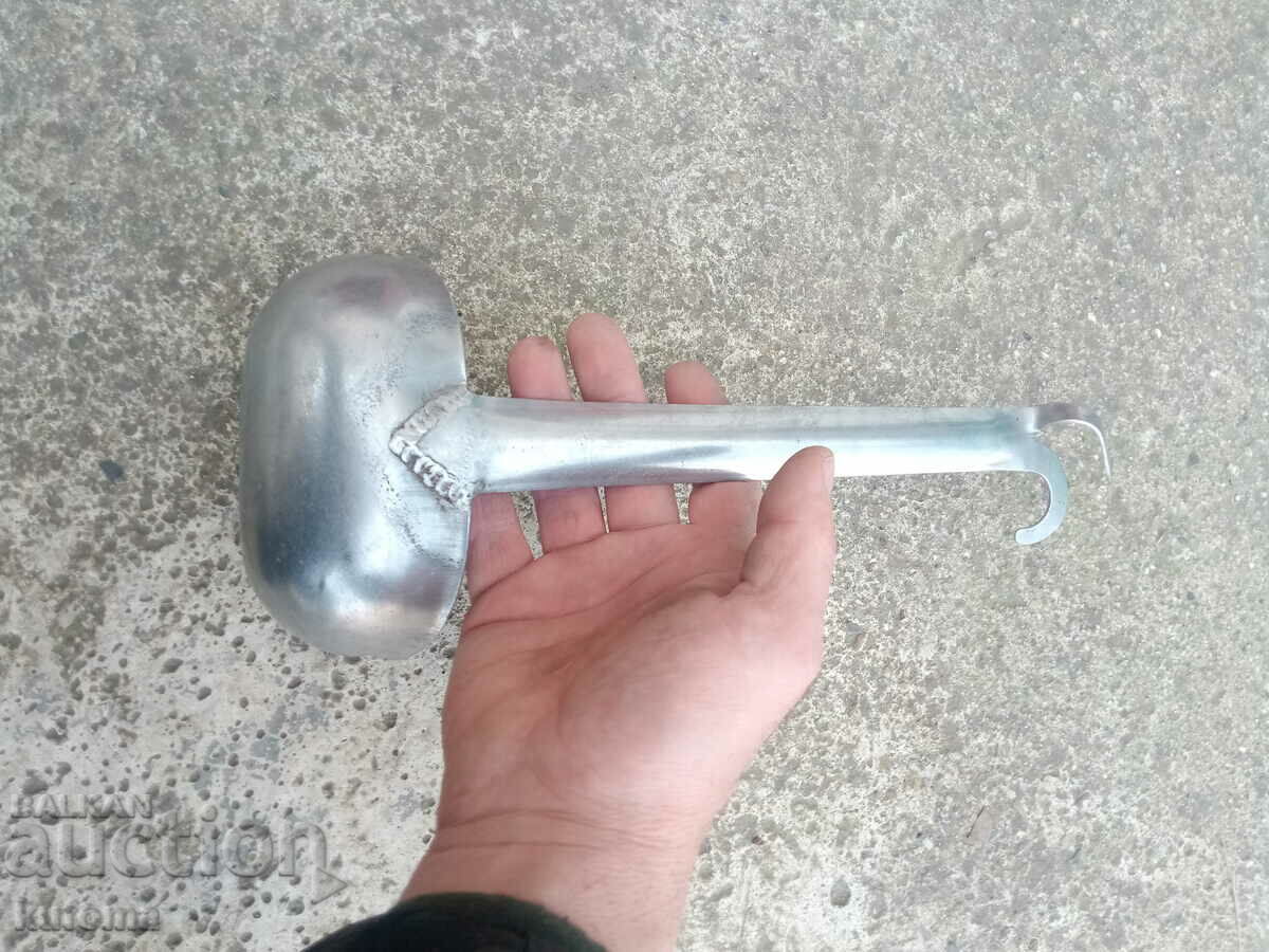 Παράδοση Παλιά επαγγελματική κουτάλα από ανοξείδωτο χάλυβα
