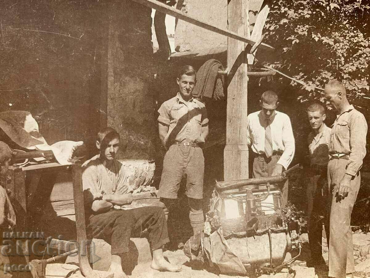 Delivery of The engine from Prince Jean Guica's airplane Delivery of The engine from Prince Jean Guica's airplane
