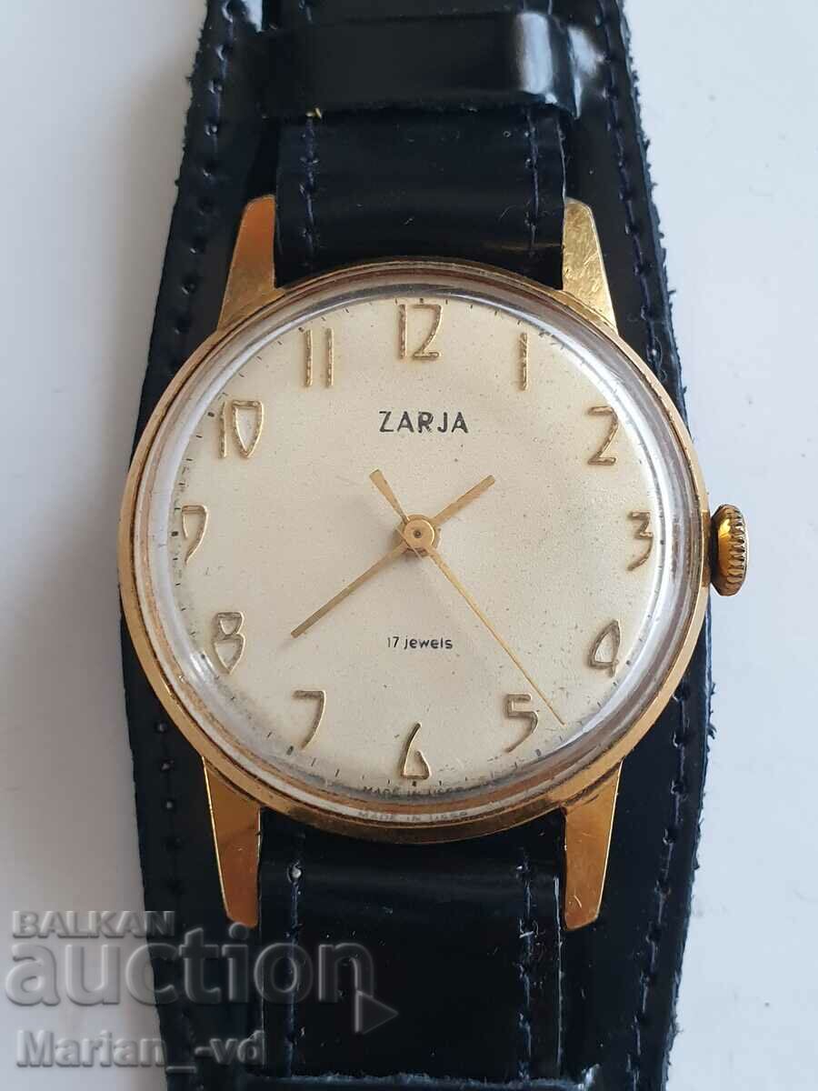 Ceas barbatesc placat cu aur Zaria 17 bijuterii cu preț 70.00 BGN | € 35.79 Ceas barbatesc placat cu aur Zaria 17 bijuterii cu preț 70.00 BGN | € 35.79