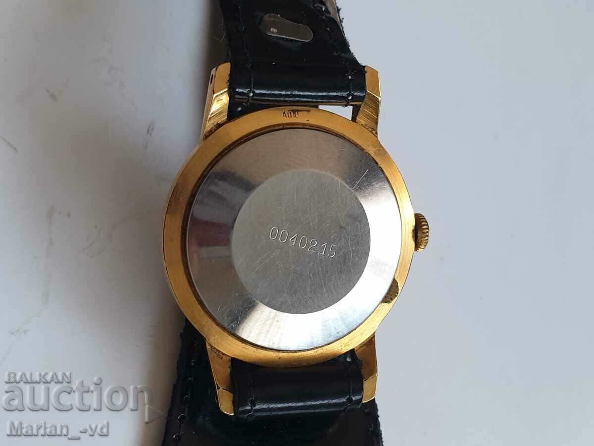 Licitație Ceas barbatesc placat cu aur Zaria 17 bijuterii Licitație Ceas barbatesc placat cu aur Zaria 17 bijuterii