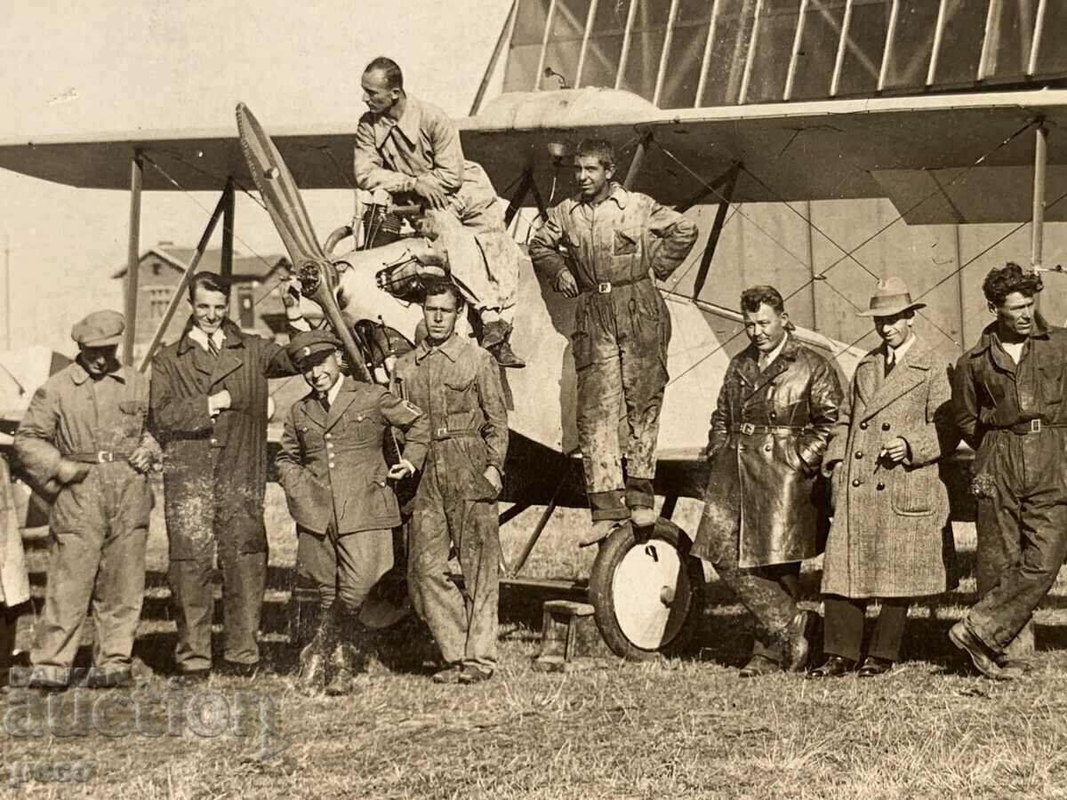 Old Airplanes Aircraft Mechanics Hangars Old Photo with price 25.00 BGN | € 12.78 Old Airplanes Aircraft Mechanics Hangars Old Photo with price 25.00 BGN | € 12.78