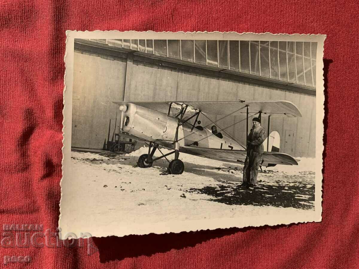 Delivery of Training aircraft DAR-8 "Nightingale" or Bücker Bü 131 "Jungmann" ? Delivery of Training aircraft DAR-8 "Nightingale" or Bücker Bü 131 "Jungmann" ?