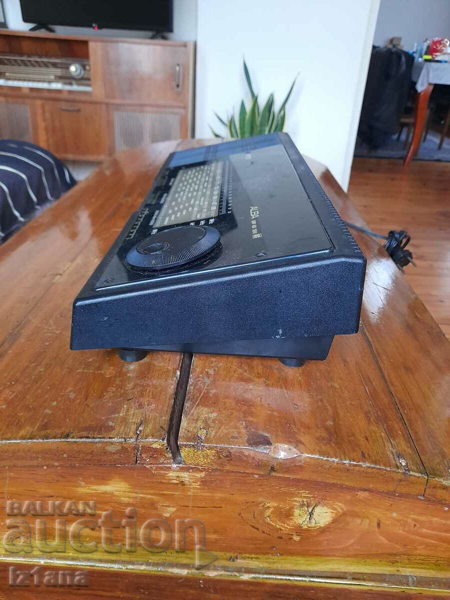 Auction Old radio, Unitra Alba radio receiver Auction Old radio, Unitra Alba radio receiver