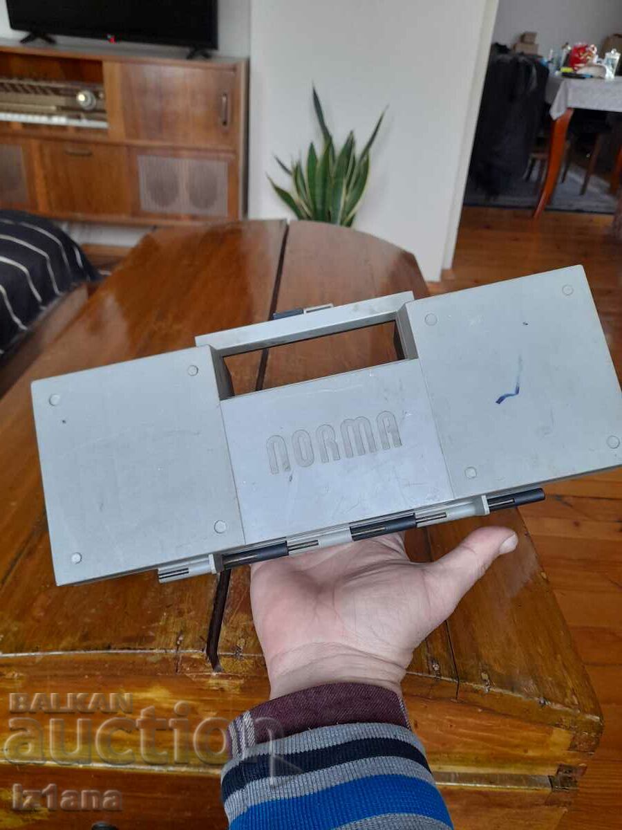 Delivery of Old box for cassettes, cassette Norma