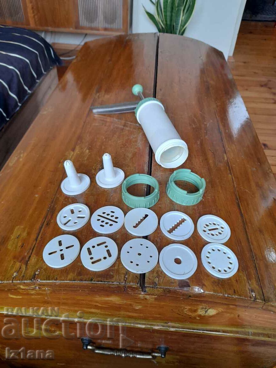 Παλιά καθολική σύριγγα καραμέλας με τιμή 20.00 BGN | € 10.23 Παλιά καθολική σύριγγα καραμέλας με τιμή 20.00 BGN | € 10.23