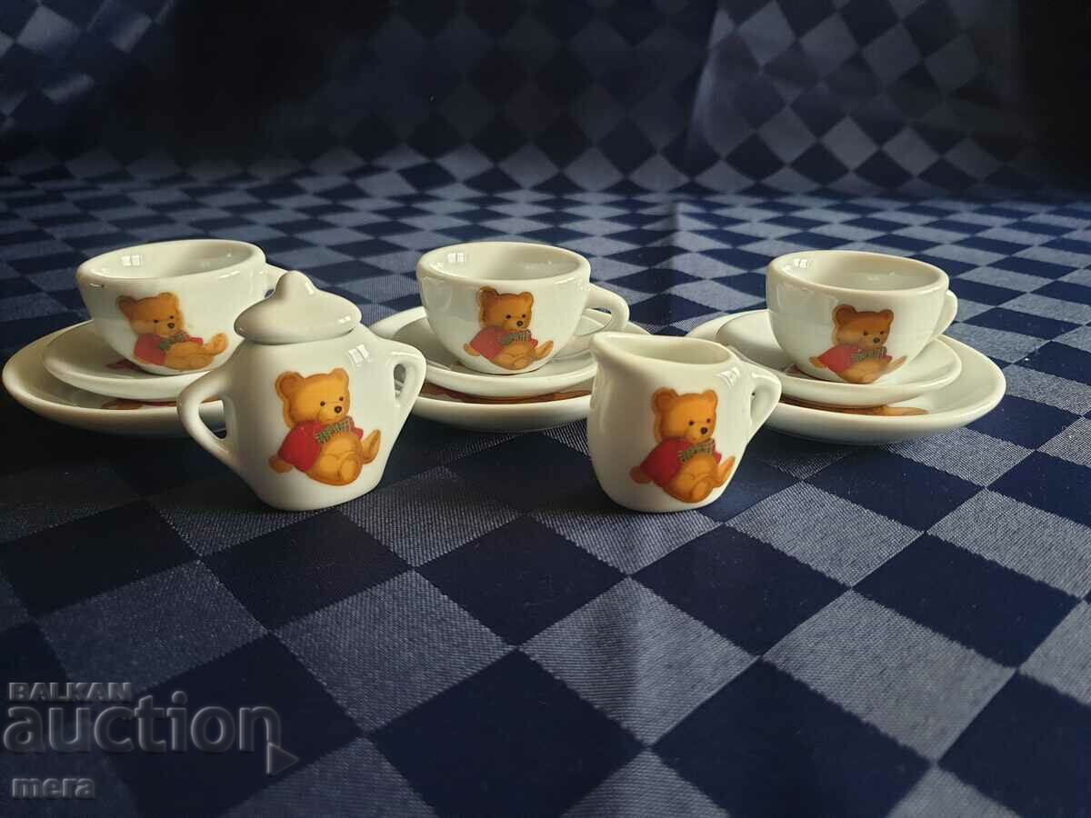 Auction Porcelain miniature children's set Auction Porcelain miniature children's set