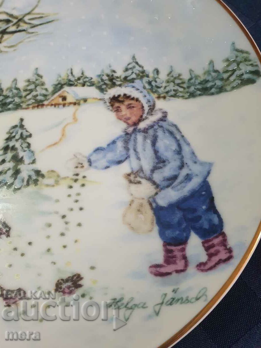 Auction  Hand painted designer porcelain wall plate