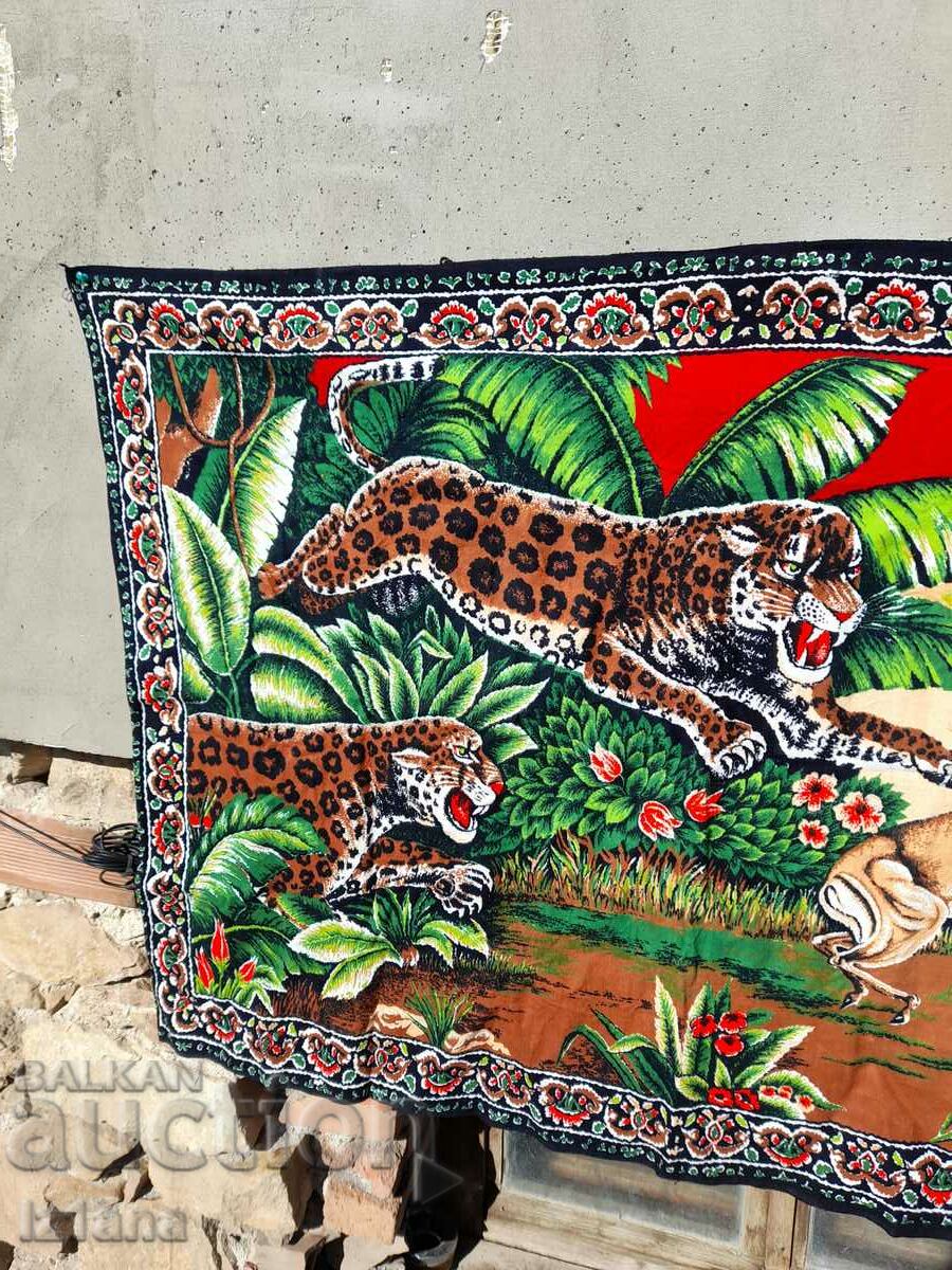 Auction An old hacker, wall cover Auction An old hacker, wall cover