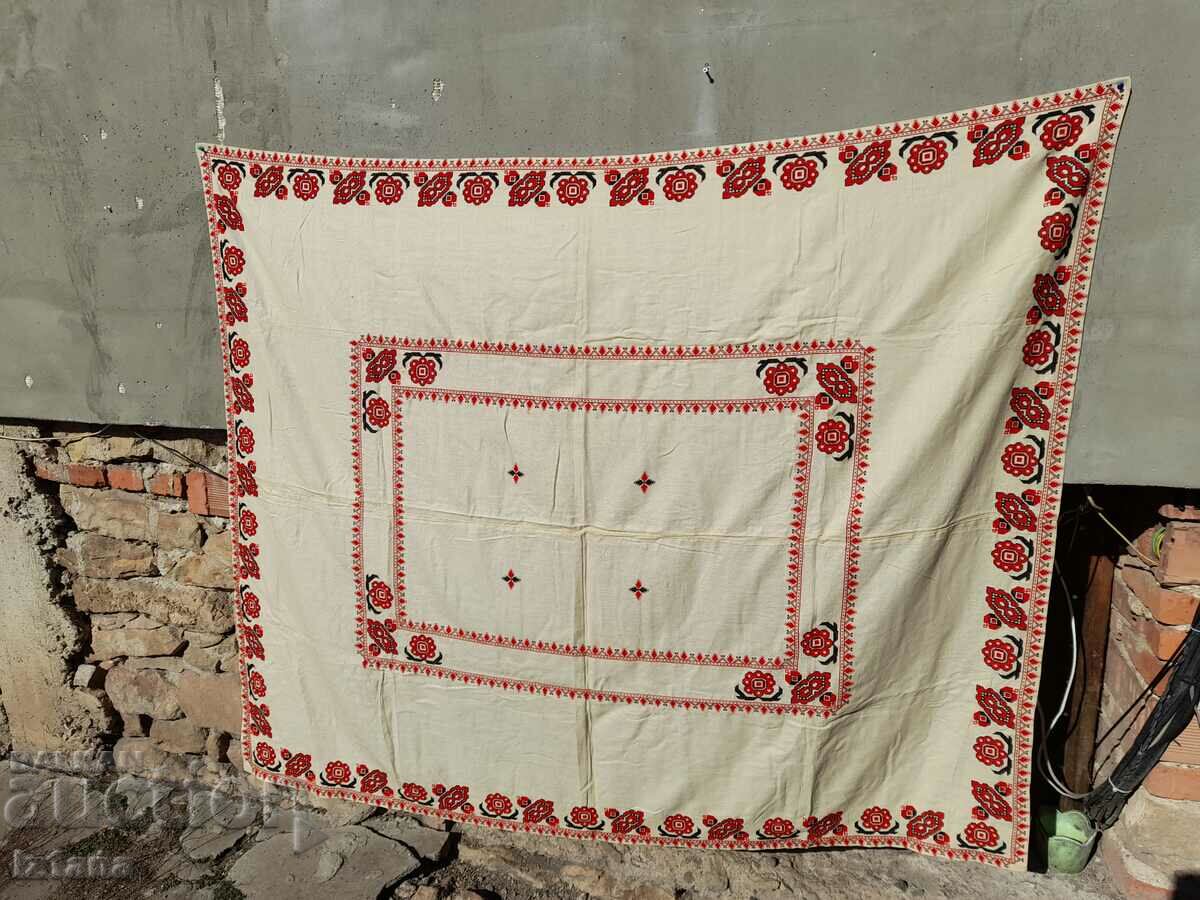 Стара покривка за легло с цена 60.00 лв. | € 30.68 Стара покривка за легло с цена 60.00 лв. | € 30.68