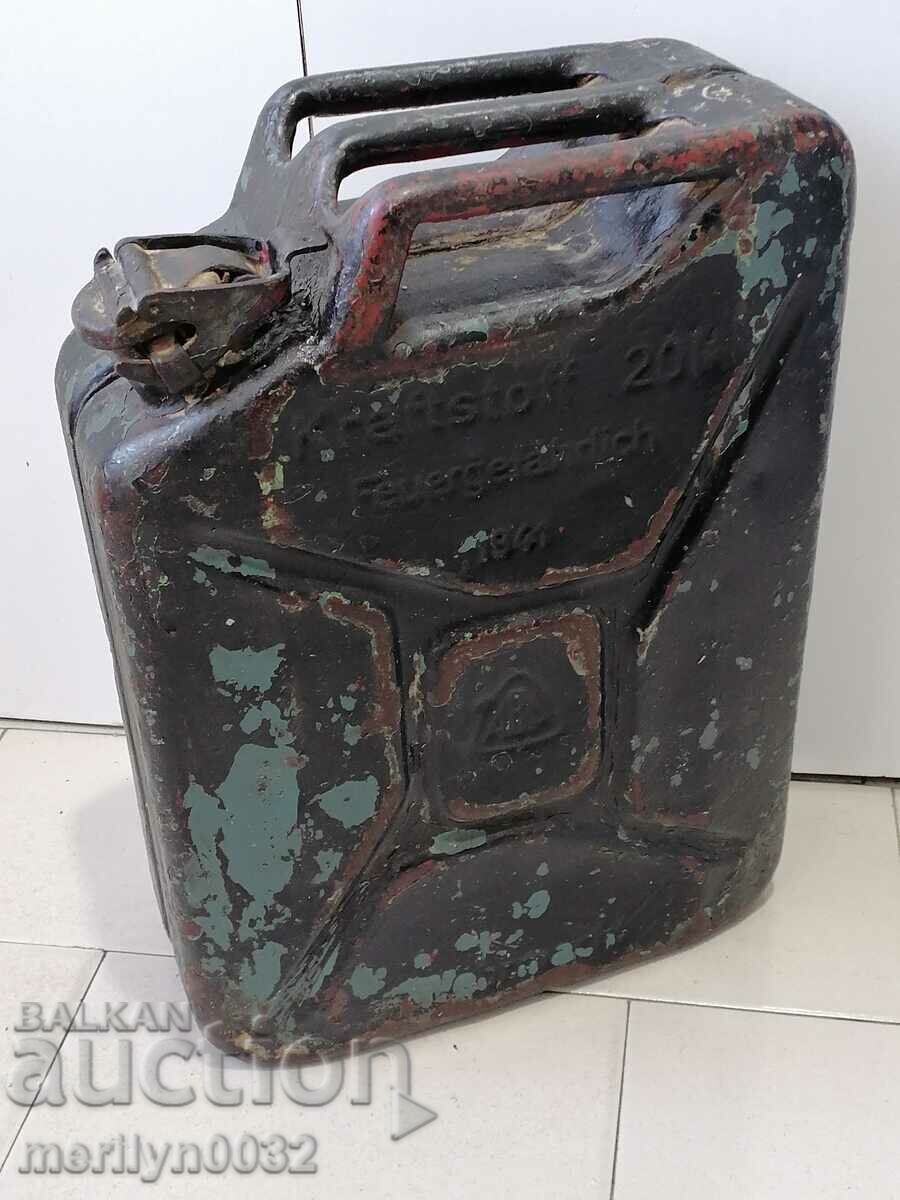 Bidon de combustibil german 1941 an Wehrmacht puternic cu preț 79.00 BGN | € 40.39