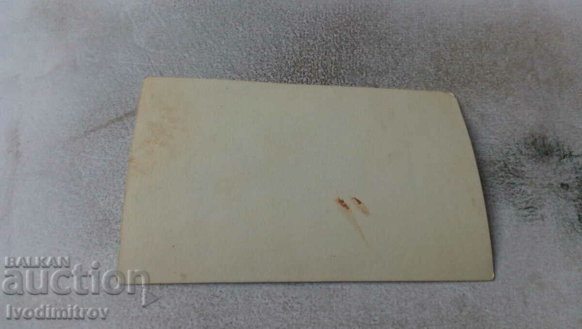 Photo Young girls in winter coats in winter with price 0.85 BGN | € 0.43 Photo Young girls in winter coats in winter with price 0.85 BGN | € 0.43