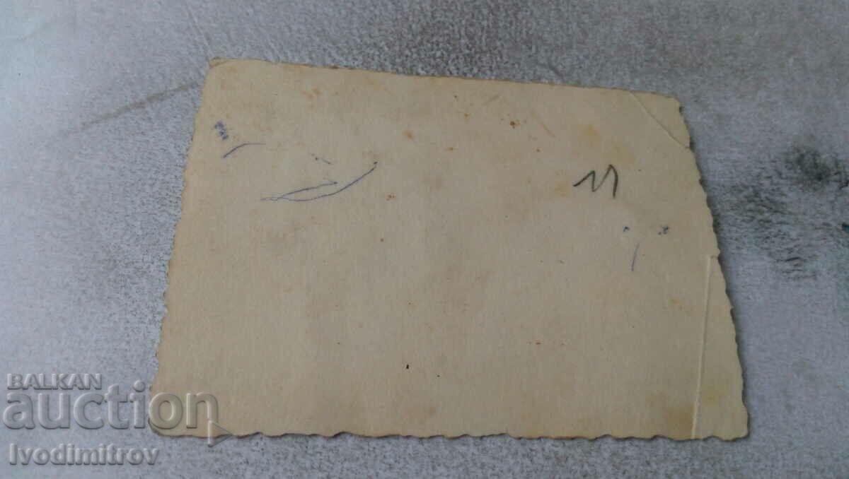 Photo of newlyweds with their friends with price 0.95 BGN | € 0.49 Photo of newlyweds with their friends with price 0.95 BGN | € 0.49