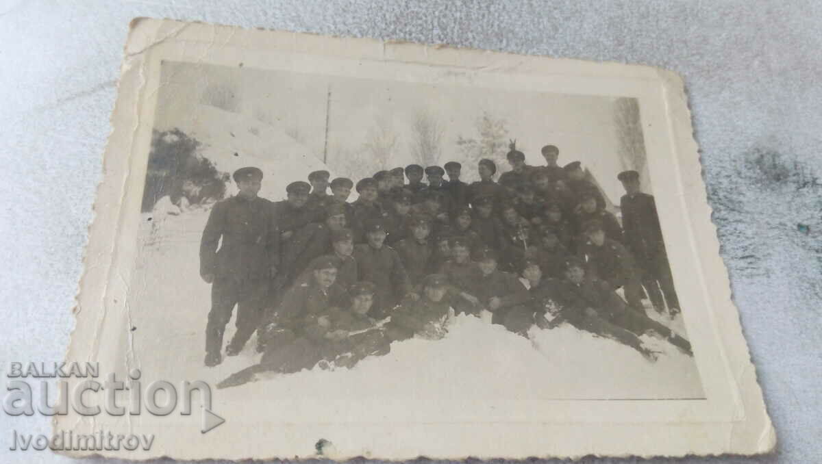 Foto Ofițeri și soldați iarna