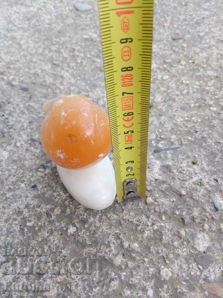 Licitație Pasăre de marmură Licitație Pasăre de marmură