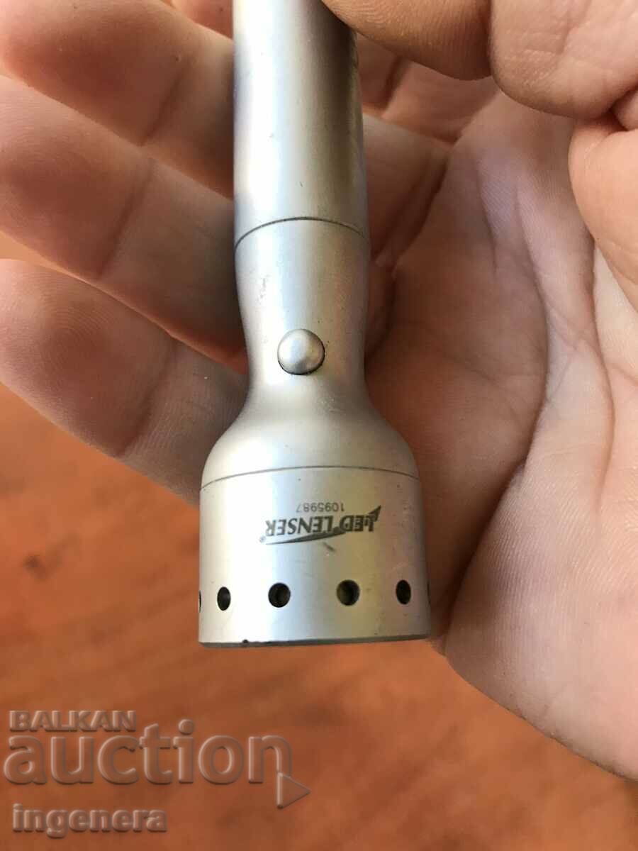 LANTERN FLASHLIGHT SPOTLIGHT METAL - 5 LANTERN FLASHLIGHT SPOTLIGHT METAL - 5