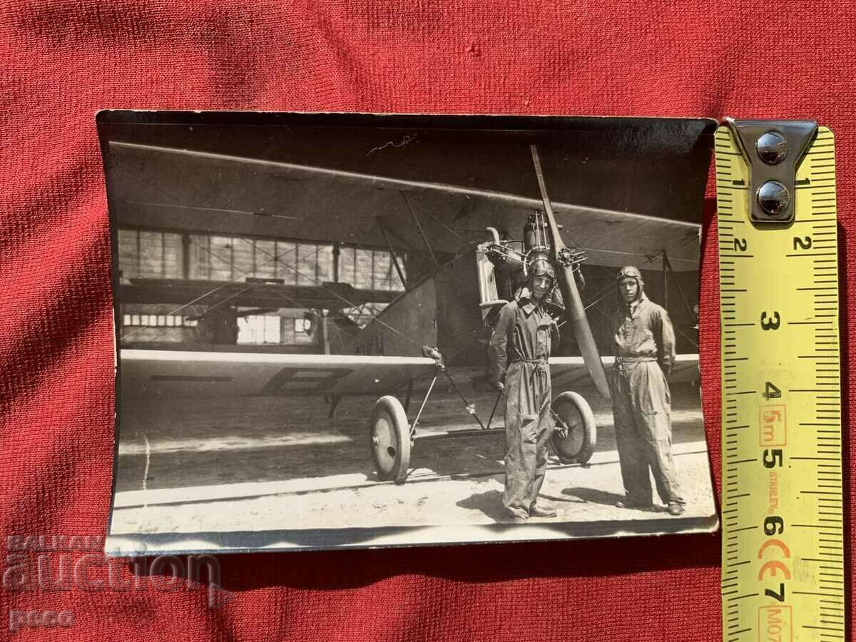 Delivery of Old Airplane Aviators Old photo Delivery of Old Airplane Aviators Old photo